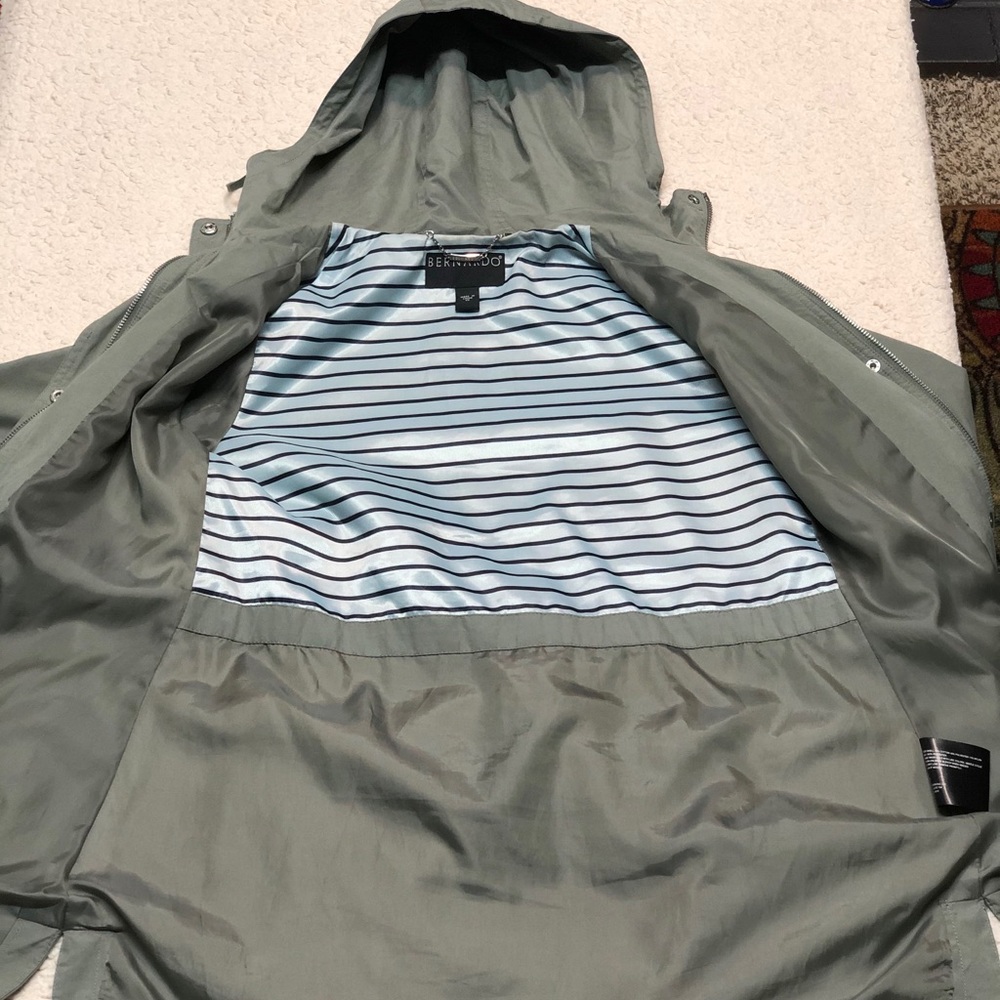 Lightweight Raincoat - image 2